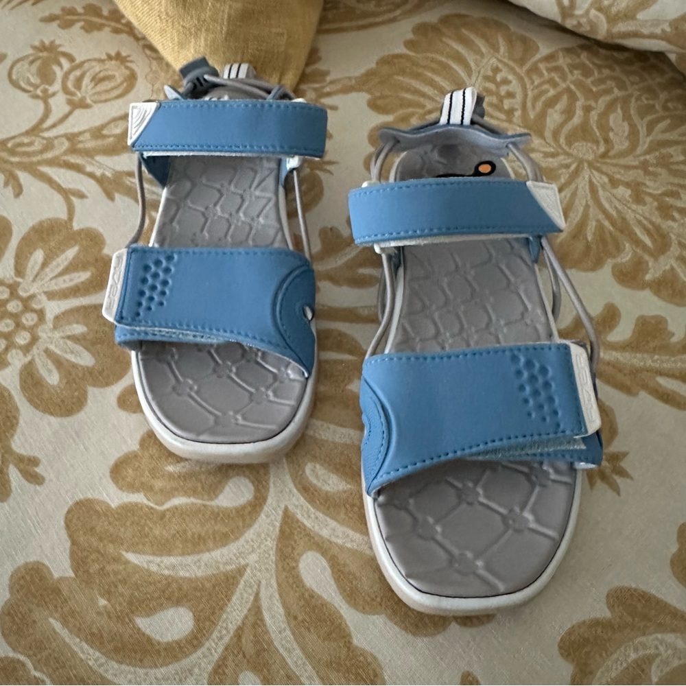 NWOT Rider Sandal - Picture 2 of 10